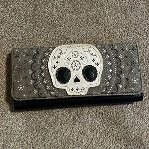 Loungefly skull wallet